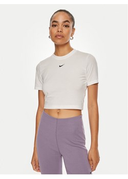 Nike T-Shirt FB2873 Biały Regular Fit ze sklepu MODIVO w kategorii Bluzki damskie - zdjęcie 181152456