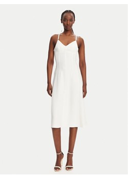 Elisabetta Franchi Sukienka koktajlowa AB74852E2 360 Biały Regular Fit ze sklepu MODIVO w kategorii Sukienki - zdjęcie 181154345