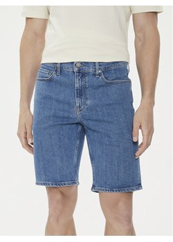 Calvin Klein Szorty jeansowe K10K112941 Niebieski Slim Fit ze sklepu MODIVO w kategorii Spodenki męskie - zdjęcie 181156238