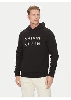 Calvin Klein Bluza Enlarged Logo K10K114261 Czarny Regular Fit ze sklepu MODIVO w kategorii Bluzy męskie - zdjęcie 181157265