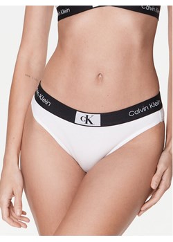 Calvin Klein Underwear Figi klasyczne 000QF7222E Biały ze sklepu MODIVO w kategorii Majtki damskie - zdjęcie 181157836
