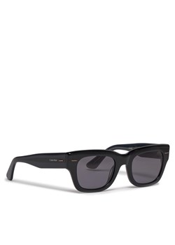 Calvin Klein Okulary przeciwsłoneczne CK23509S Czarny ze sklepu MODIVO w kategorii Okulary przeciwsłoneczne męskie - zdjęcie 181158186