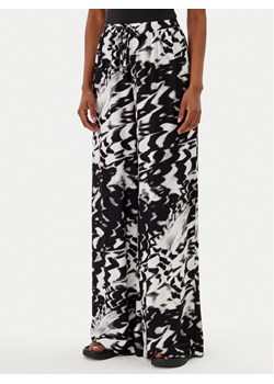 Calvin Klein Swimwear Spodnie palazzo KW0KW02823 Czarny Relaxed Fit ze sklepu MODIVO w kategorii Spodnie damskie - zdjęcie 181159177
