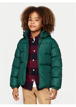 Tommy Hilfiger Kurtka zimowa Essential KB0KB08341 D Zielony Regular Fit ze sklepu MODIVO w kategorii Kurtki chłopięce - zdjęcie 181159587