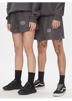 Reebok Szorty sportowe Classics Good Vibes Shorts HT6118 Szary ze sklepu MODIVO w kategorii Spodenki męskie - zdjęcie 181159748