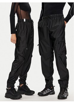 Rains Spodnie przeciwdeszczowe Cargo Rain Pants Regular W3 18850 Czarny Regular Fit ze sklepu MODIVO w kategorii Spodnie damskie - zdjęcie 181160596