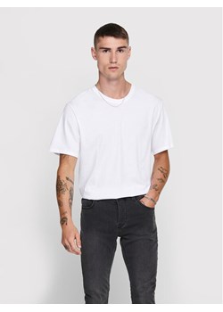 Only & Sons T-Shirt Matt 22002973 Biały Regular Fit ze sklepu MODIVO w kategorii T-shirty męskie - zdjęcie 181161137