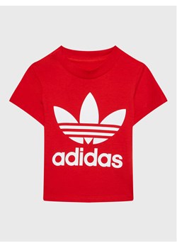 adidas T-Shirt adicolor Trefoil IC6110 Czerwony Regular Fit ze sklepu MODIVO w kategorii T-shirty chłopięce - zdjęcie 181161257