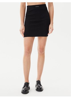 Calvin Klein Jeans Spódnica ołówkowa J20J225527 Czarny Slim Fit ze sklepu MODIVO w kategorii Spódnice - zdjęcie 181161609