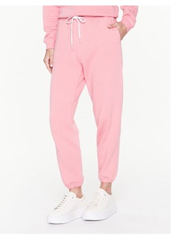 Polo Ralph Lauren Spodnie dresowe 211891560008 Różowy Regular Fit ze sklepu MODIVO w kategorii Spodnie damskie - zdjęcie 181163487