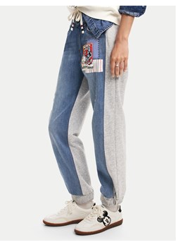 Desigual Joggery 24WWDD89 Niebieski Regular Fit ze sklepu MODIVO w kategorii Spodnie damskie - zdjęcie 181163737