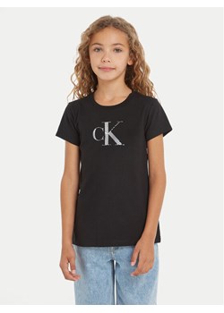 Calvin Klein Jeans T-Shirt Iridescent IG0IG02433 Czarny Regular Fit ze sklepu MODIVO w kategorii Bluzki dziewczęce - zdjęcie 181164208