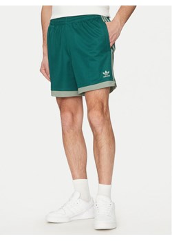 adidas Szorty sportowe Mock Eyelet JP1101 Zielony Regular Fit ze sklepu MODIVO w kategorii Spodenki męskie - zdjęcie 181165025