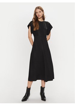 Calvin Klein Sukienka koktajlowa K20K207841 Czarny Regular Fit ze sklepu MODIVO w kategorii Sukienki - zdjęcie 181165165