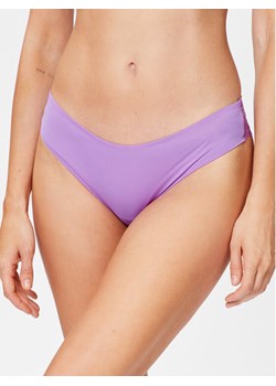 Triumph Stringi Lovely 10182554 Fioletowy ze sklepu MODIVO w kategorii Majtki damskie - zdjęcie 181166485