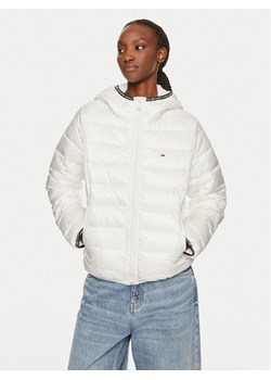 Tommy Jeans Kurtka zimowa Tape DW0DW18308 Biały Regular Fit ze sklepu MODIVO w kategorii Kurtki damskie - zdjęcie 181166875