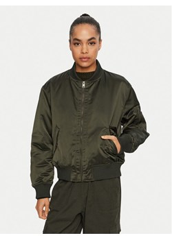 Champion Kurtka bomber 117578 Zielony Custom Fit ze sklepu MODIVO w kategorii Kurtki damskie - zdjęcie 181167216