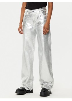 Armani Exchange Spodnie materiałowe XW000056 AF10836 M8047 Srebrny Relaxed Fit ze sklepu MODIVO w kategorii Spodnie damskie - zdjęcie 181169129