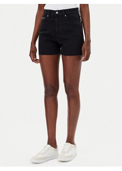 Calvin Klein Jeans Szorty jeansowe J20J225154 Czarny Mom Fit ze sklepu MODIVO w kategorii Szorty - zdjęcie 181169427