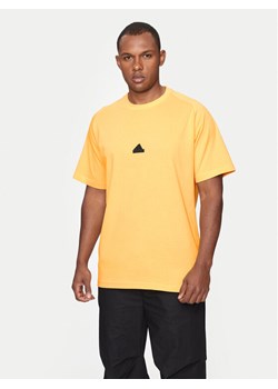 adidas T-Shirt Z.N.E. IR5238 Żółty Loose Fit ze sklepu MODIVO w kategorii T-shirty męskie - zdjęcie 181170259