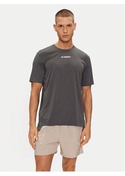 adidas T-Shirt Terrex Multi T-Shirt HM4048 Czarny Regular Fit ze sklepu MODIVO w kategorii T-shirty męskie - zdjęcie 181173876