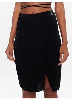 Calvin Klein Jeans Spódnica mini J20J220796 Czarny Regular Fit ze sklepu MODIVO w kategorii Spódnice - zdjęcie 181174495