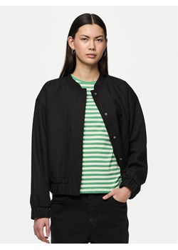 Pieces Kurtka bomber Annie 17150150 Czarny Regular Fit ze sklepu MODIVO w kategorii Kurtki damskie - zdjęcie 181174729