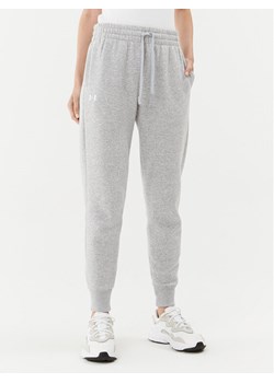 Under Armour Spodnie dresowe Ua Rival Fleece Jogger 1379438 Szary Loose Fit ze sklepu MODIVO w kategorii Spodnie damskie - zdjęcie 181174905