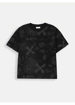 Coccodrillo T-Shirt ZC4143202GBJ Czarny Regular Fit ze sklepu MODIVO w kategorii T-shirty chłopięce - zdjęcie 181176757