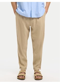 Selected Homme Chinosy 16092732 Beżowy Relaxed Fit ze sklepu MODIVO w kategorii Spodnie męskie - zdjęcie 181176947