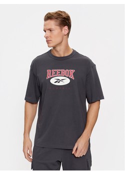 Reebok T-Shirt Archive Essentials IL8793 Szary Regular Fit ze sklepu MODIVO w kategorii T-shirty męskie - zdjęcie 181177778