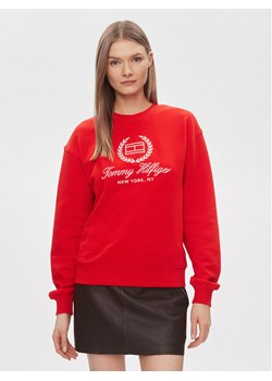 Tommy Hilfiger Bluza Flag Script WW0WW41758 Czerwony Regular Fit ze sklepu MODIVO w kategorii Bluzy damskie - zdjęcie 181179295