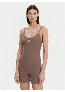 adidas Kombinezon Essentials JD1463 Beżowy Slim Fit ze sklepu MODIVO w kategorii Kombinezony damskie - zdjęcie 181180085