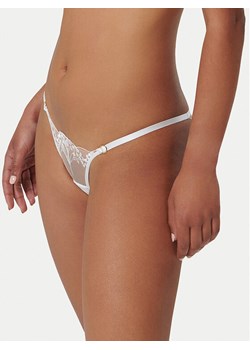 Bluebella Stringi Marisa 42220 Biały ze sklepu MODIVO w kategorii Majtki damskie - zdjęcie 181181038