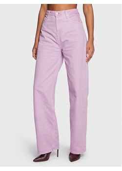 Calvin Klein Jeans Jeansy J20J220182 Fioletowy Relaxed Fit ze sklepu MODIVO w kategorii Jeansy damskie - zdjęcie 181181475