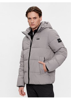 Calvin Klein Kurtka zimowa Crinkle K10K110336 Szary Regular Fit ze sklepu MODIVO w kategorii Kurtki męskie - zdjęcie 181181507