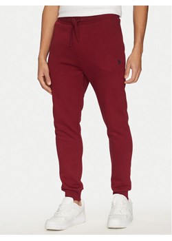 U.S. Polo Assn. Spodnie dresowe MUP0686 Czerwony Regular Fit ze sklepu MODIVO w kategorii Spodnie męskie - zdjęcie 181181949