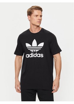 adidas T-Shirt Adicolor Classics Trefoil T-Shirt IA4815 Czarny Regular Fit ze sklepu MODIVO w kategorii T-shirty męskie - zdjęcie 181182286