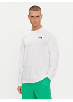 The North Face Longsleeve Simple Dome NF0A87QN Biały Regular Fit ze sklepu MODIVO w kategorii T-shirty męskie - zdjęcie 181182788
