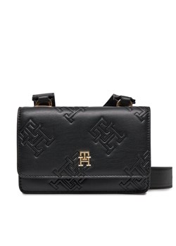 Tommy Hilfiger Torebka Th Refined Crossover Mono AW0AW15727 Czarny ze sklepu MODIVO w kategorii Listonoszki - zdjęcie 181183045