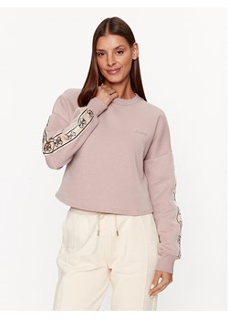 Guess Bluza V3BQ16 KB3P2 Różowy Regular Fit ze sklepu MODIVO w kategorii Bluzy damskie - zdjęcie 181183196
