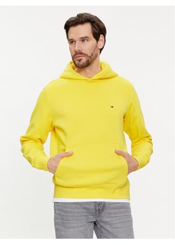 Tommy Hilfiger Bluza Flag Logo MW0MW34266 Żółty Regular Fit ze sklepu MODIVO w kategorii Bluzy męskie - zdjęcie 181183428
