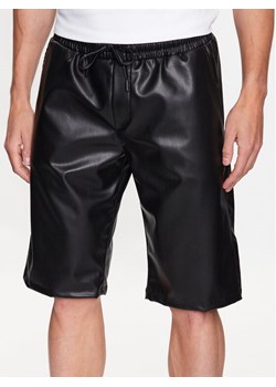 KARL LAGERFELD Szorty z imitacji skóry 255707 532567 Czarny Regular Fit ze sklepu MODIVO w kategorii Spodenki męskie - zdjęcie 181184115