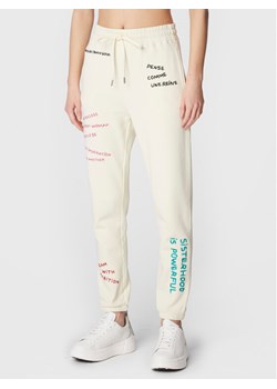 Zadig&Voltaire Spodnie dresowe JWPA00003 Écru Regular Fit ze sklepu MODIVO w kategorii Spodnie damskie - zdjęcie 181184269