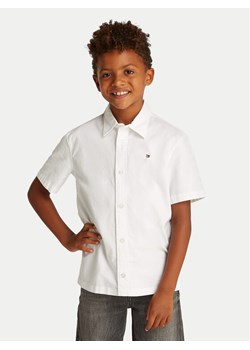 Tommy Hilfiger Koszula KB0KB09554 S Biały Regular Fit ze sklepu MODIVO w kategorii Koszule chłopięce - zdjęcie 181184328