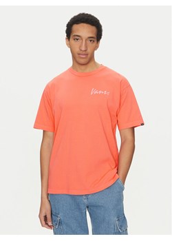 Vans T-Shirt 66 Baked VN000NTS Różowy Loose Fit ze sklepu MODIVO w kategorii T-shirty męskie - zdjęcie 181186605