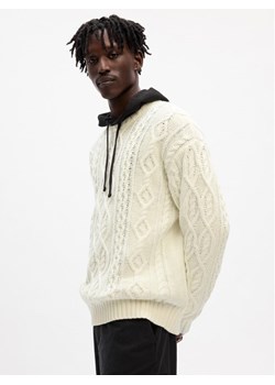 Gap Sweter 787133-02 Écru Relaxed Fit ze sklepu MODIVO w kategorii Swetry męskie - zdjęcie 181187596