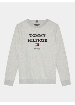 Tommy Hilfiger Bluza Logo KB0KB08713 D Szary Regular Fit ze sklepu MODIVO w kategorii Bluzy chłopięce - zdjęcie 181188127