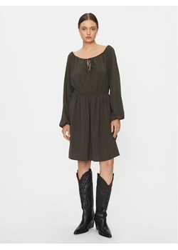 Vero Moda Sukienka codzienna 10302545 Zielony Regular Fit ze sklepu MODIVO w kategorii Sukienki - zdjęcie 181188377