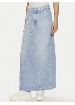 Tommy Jeans Spódnica jeansowa Claire DW0DW19294 Niebieski Regular Fit ze sklepu MODIVO w kategorii Spódnice - zdjęcie 181191196
